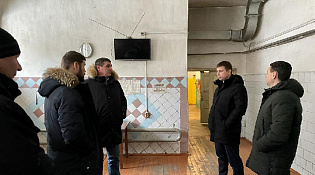 На контроле у главы ремонт городской бани